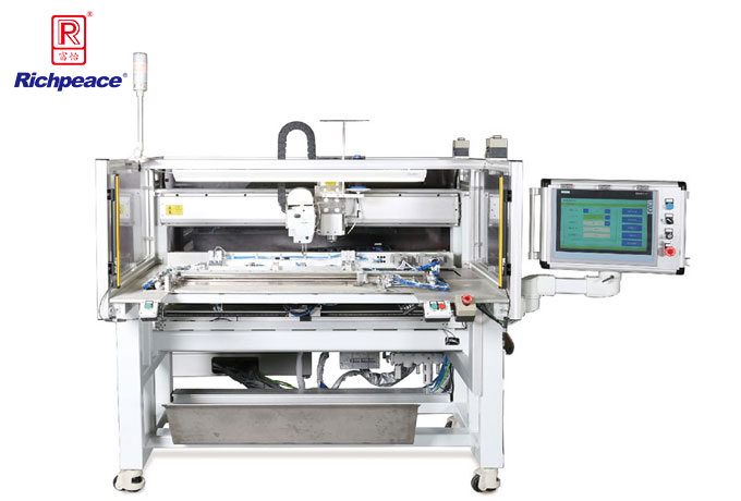 九游体育汽车天窗卷阳帘前边缝纫机