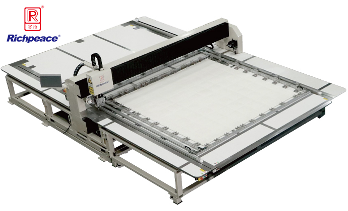 九游体育旋转机头精密绗缝机-羽绒被专用机