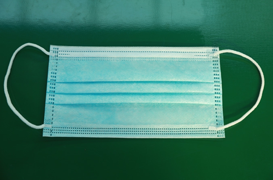 九游体育平面口罩一拖二全自动生产线