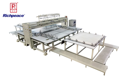 九游体育超厚料大旋梭多针绗缝机