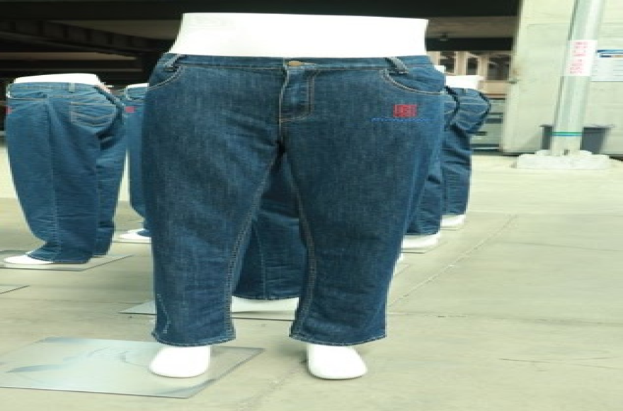 九游体育自动烫裤机（蒸汽一体机）