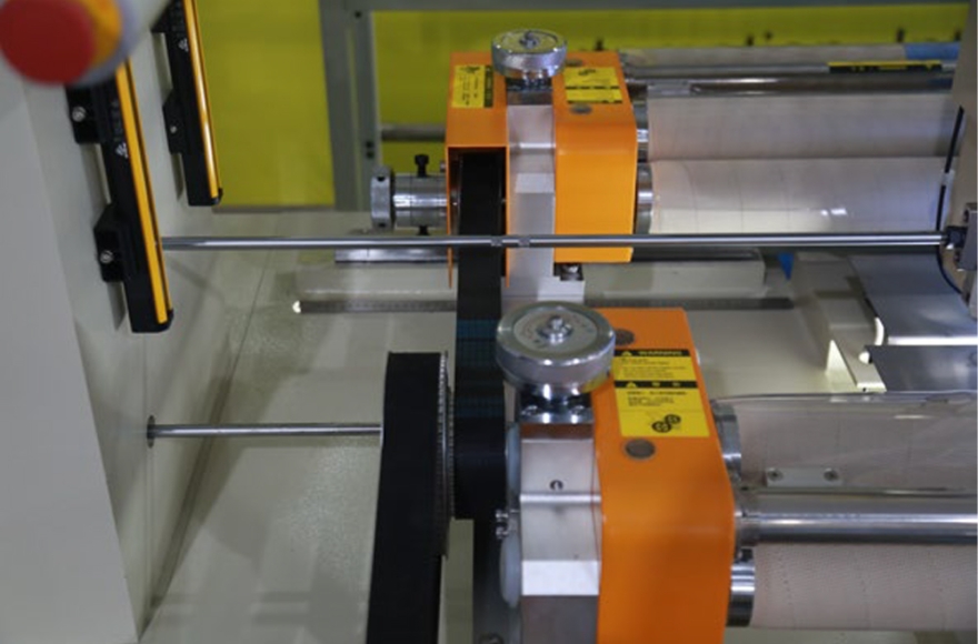 九游体育单色双排电脑绗绣机