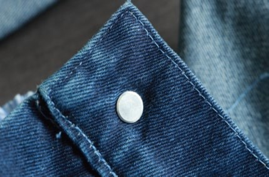 九游体育自动打腰头扣机 & 九游体育自动打铆钉机