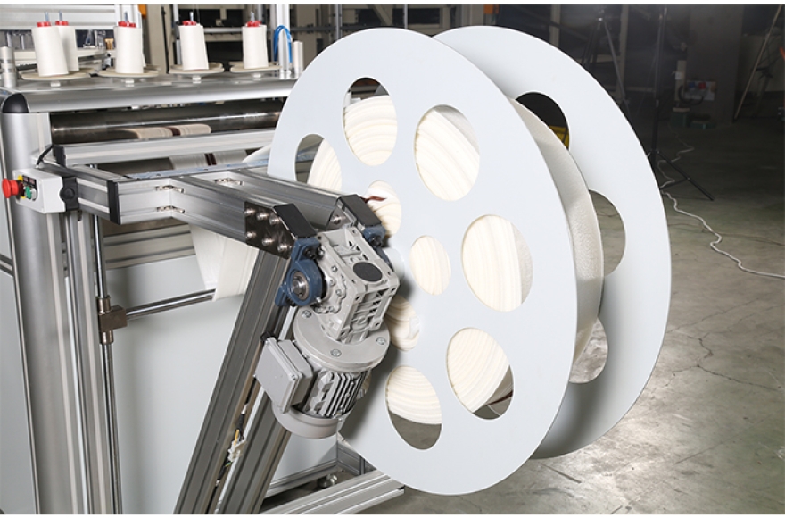 九游体育床围拉链自动缝纫机