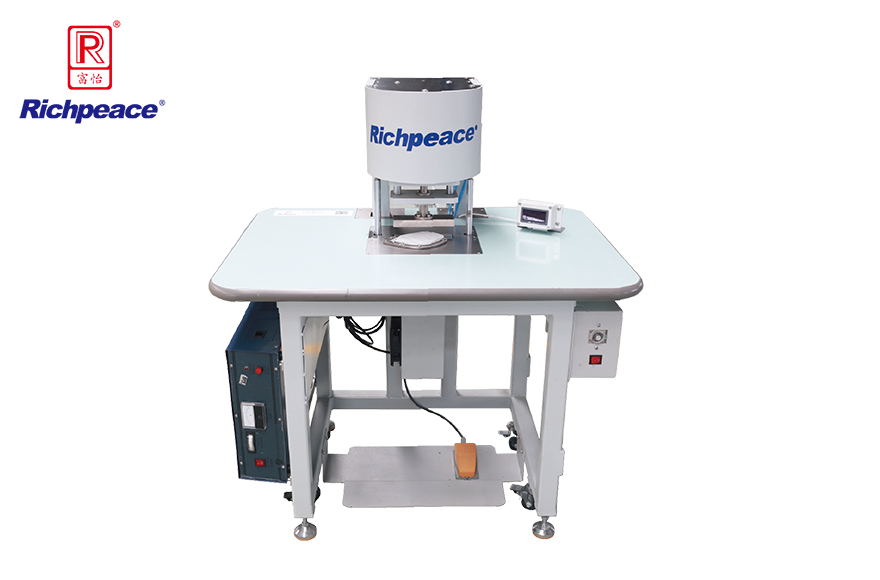 九游体育手动折叠口罩封边机