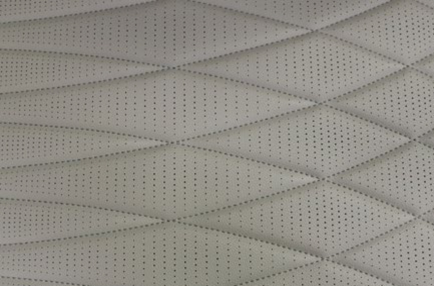 九游体育全自动冲缝一体机（6冲刀＋旋转缝纫）