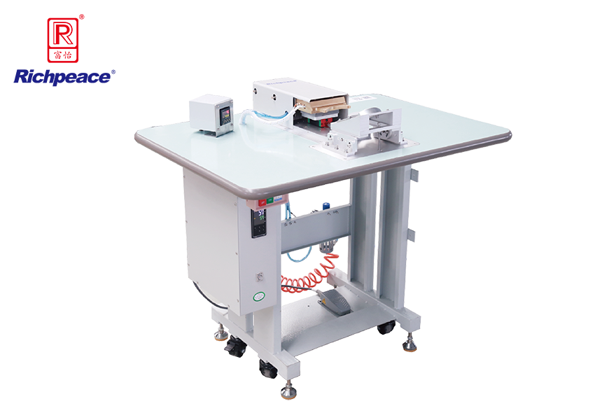 九游体育罩杯口罩外置鼻梁条、 海绵条热压机