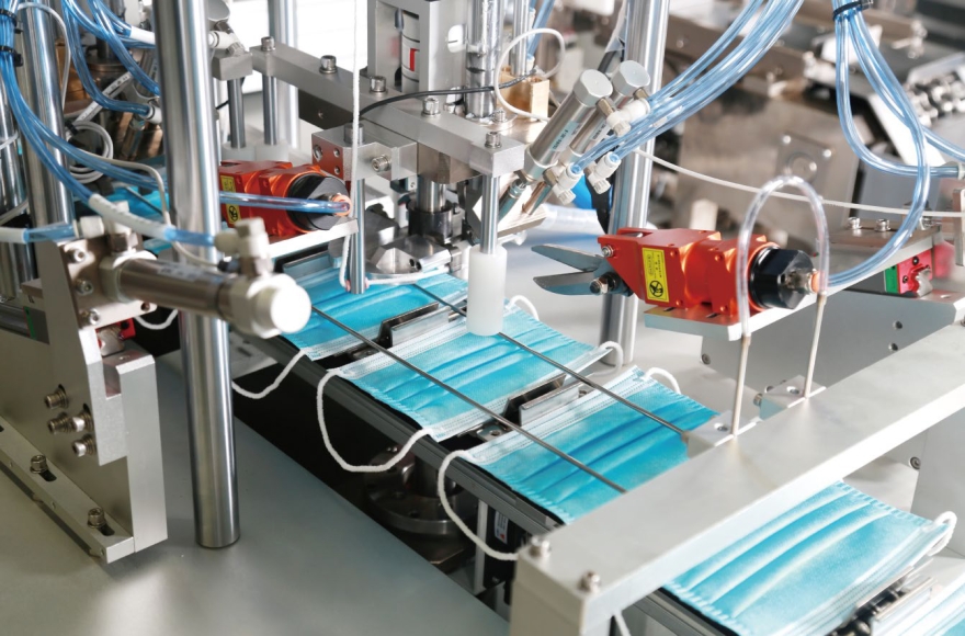 九游体育平面口罩（儿童型）一拖二全自动生产线