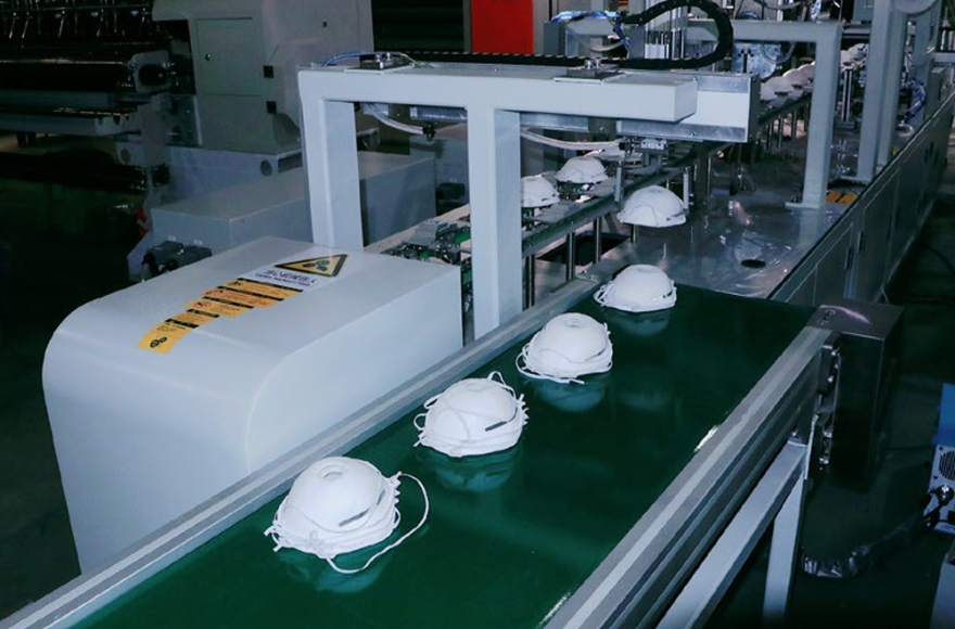 九游体育全自动钉焊一体罩杯口罩生产线（内成型）