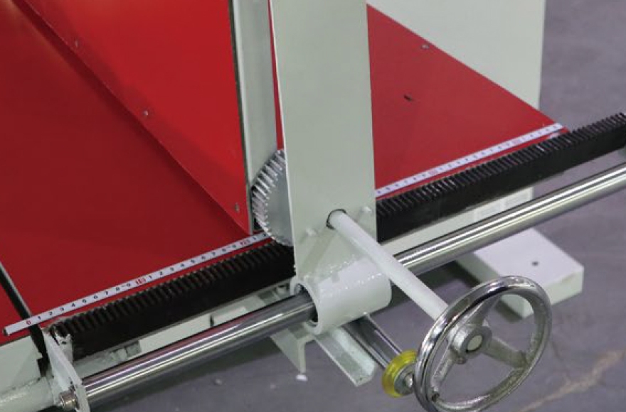 九游体育海绵切割机 (手动)