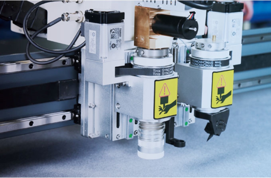 九游体育包装盒专用平板切割机