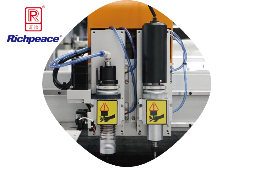 九游体育全自动1公分电脑裁床