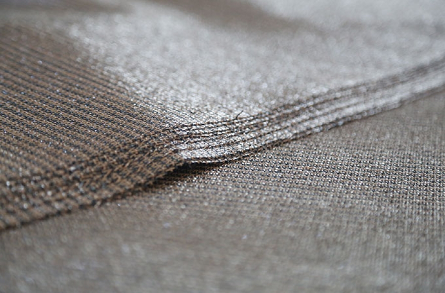 九游体育汽车天窗卷阳帘面料专用拉布机