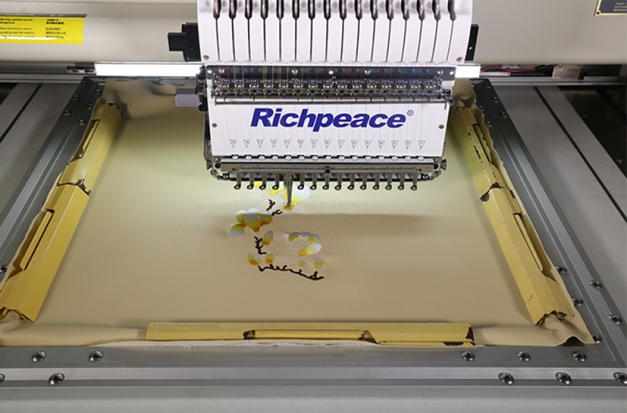 九游体育电脑单头帽绣成衣绣花机（标准型）