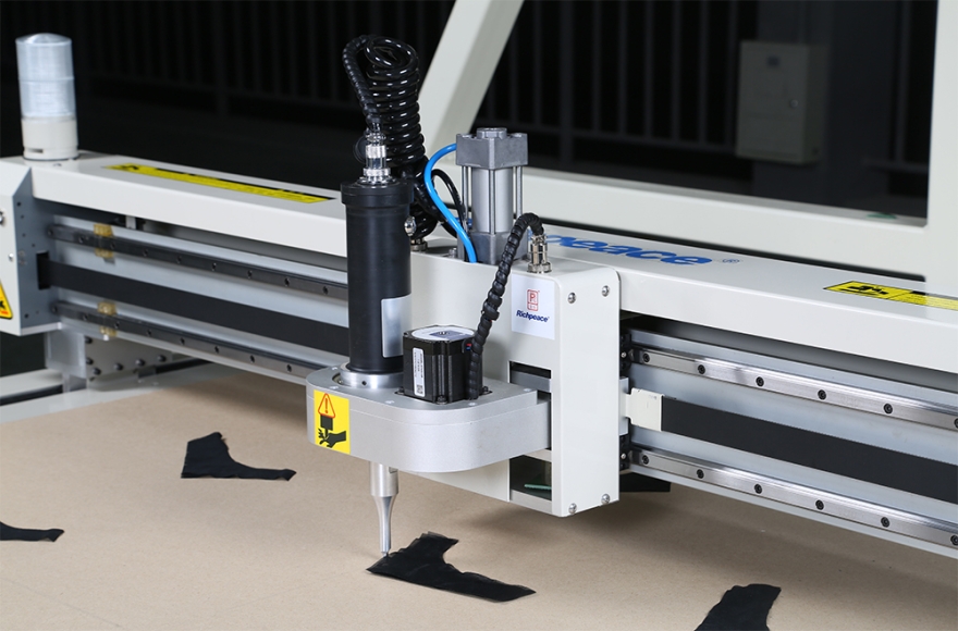 九游体育全自动超声波点烫机