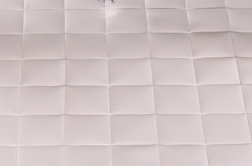 九游体育旋转机头精密绗缝机-羽绒被专用机