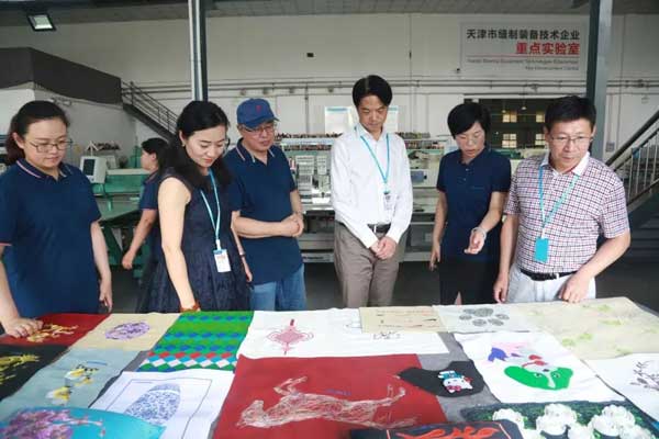 中国服装协会一行人参观宝盈 中国服装协会一行人参观宝盈6.jpg