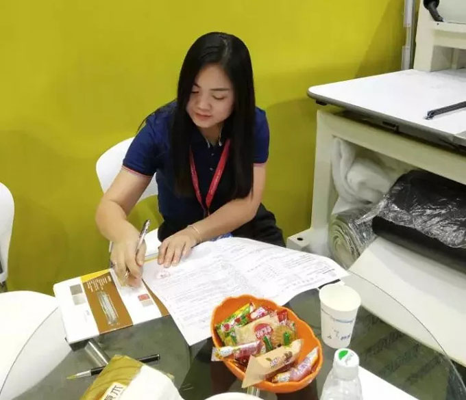 展会现场签单不断 展会现场签单不断