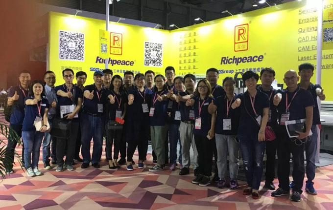 九游体育团队在中国家具博览会 九游体育团队在中国家具博览会