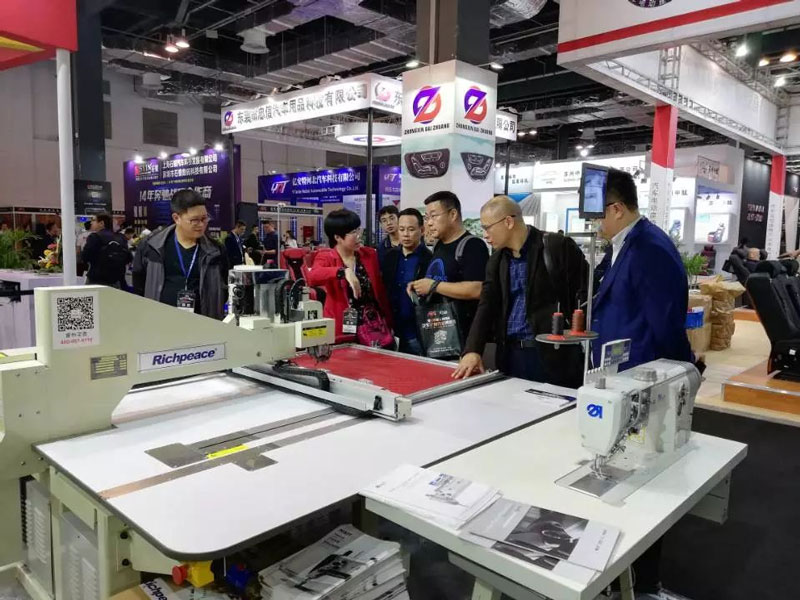 RA车展现场 RA车展现场3.jpg