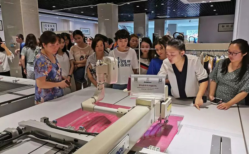 展厅参观 展厅参观.jpg