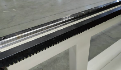 九游体育框式单针绗缝机 (V型)