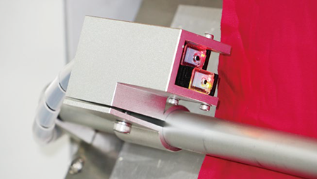 九游体育全自动大料斗铺布机