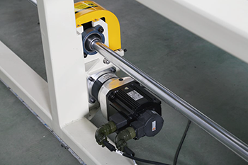 九游体育框式电脑绗缝机（撑布带机型）法式上料台