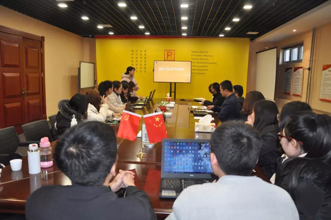 学生现场汇报在九游体育实习总结