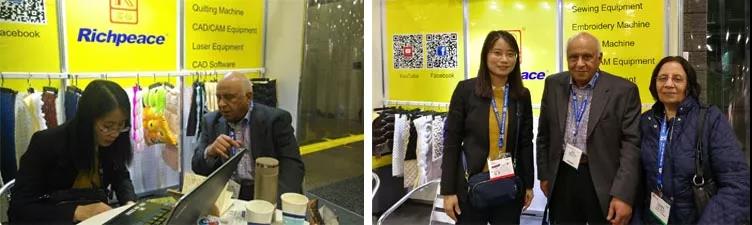 九游体育展位前的客户