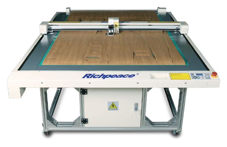 九游体育电脑模板切割机